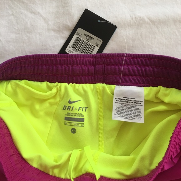 Nike Running Shorts - Picture 3 of 5
